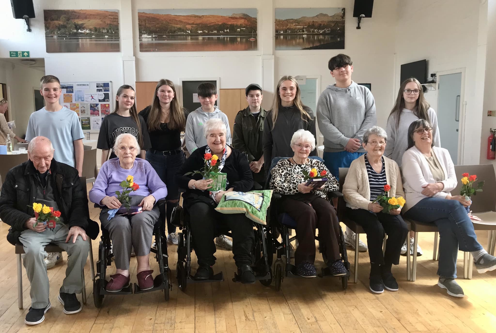 Route 81s young volunteers hosted visitors from Crosslet House in Dumbarton for a picnic party on July 22