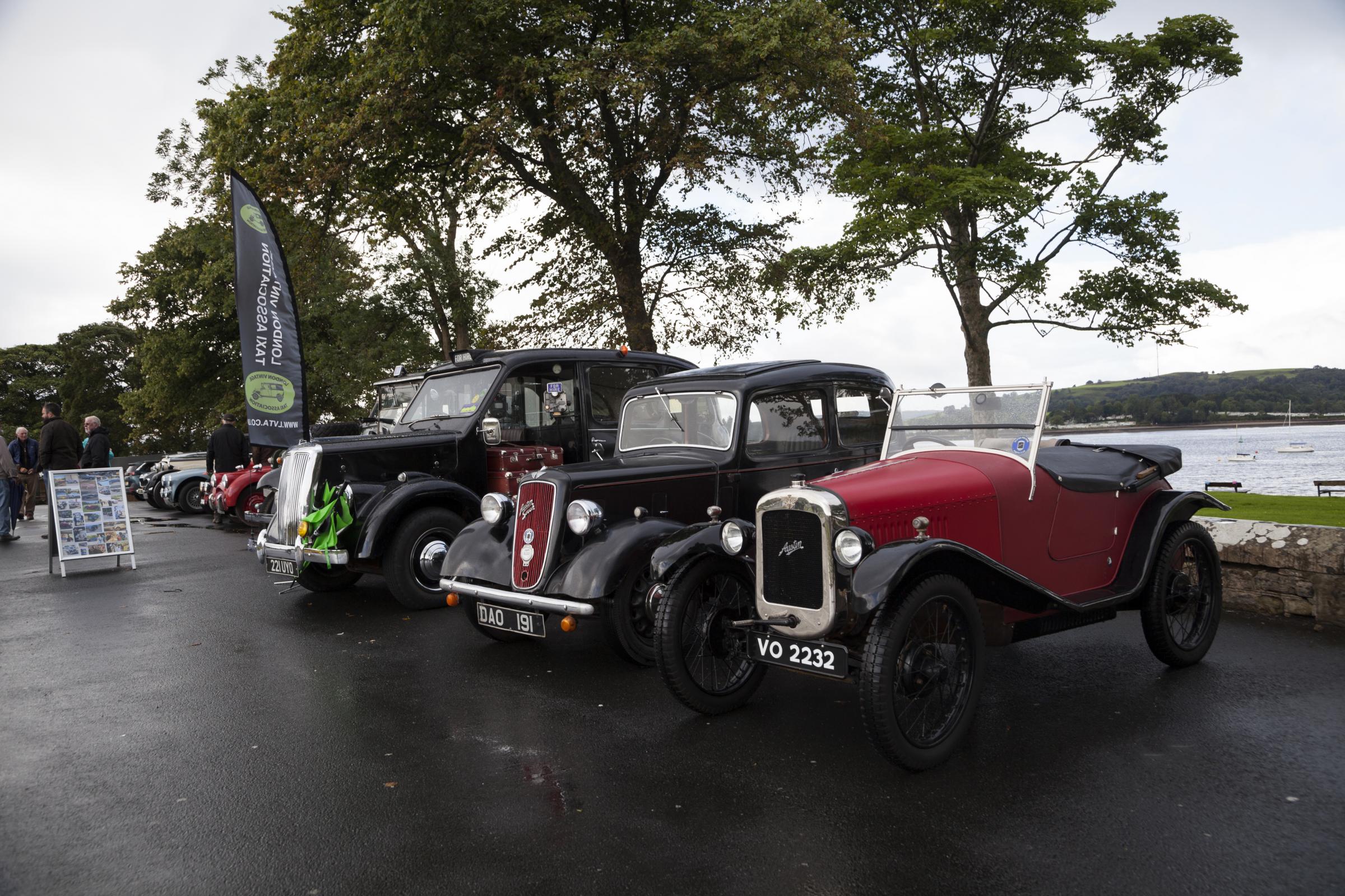 Classic cars at Kidston Park