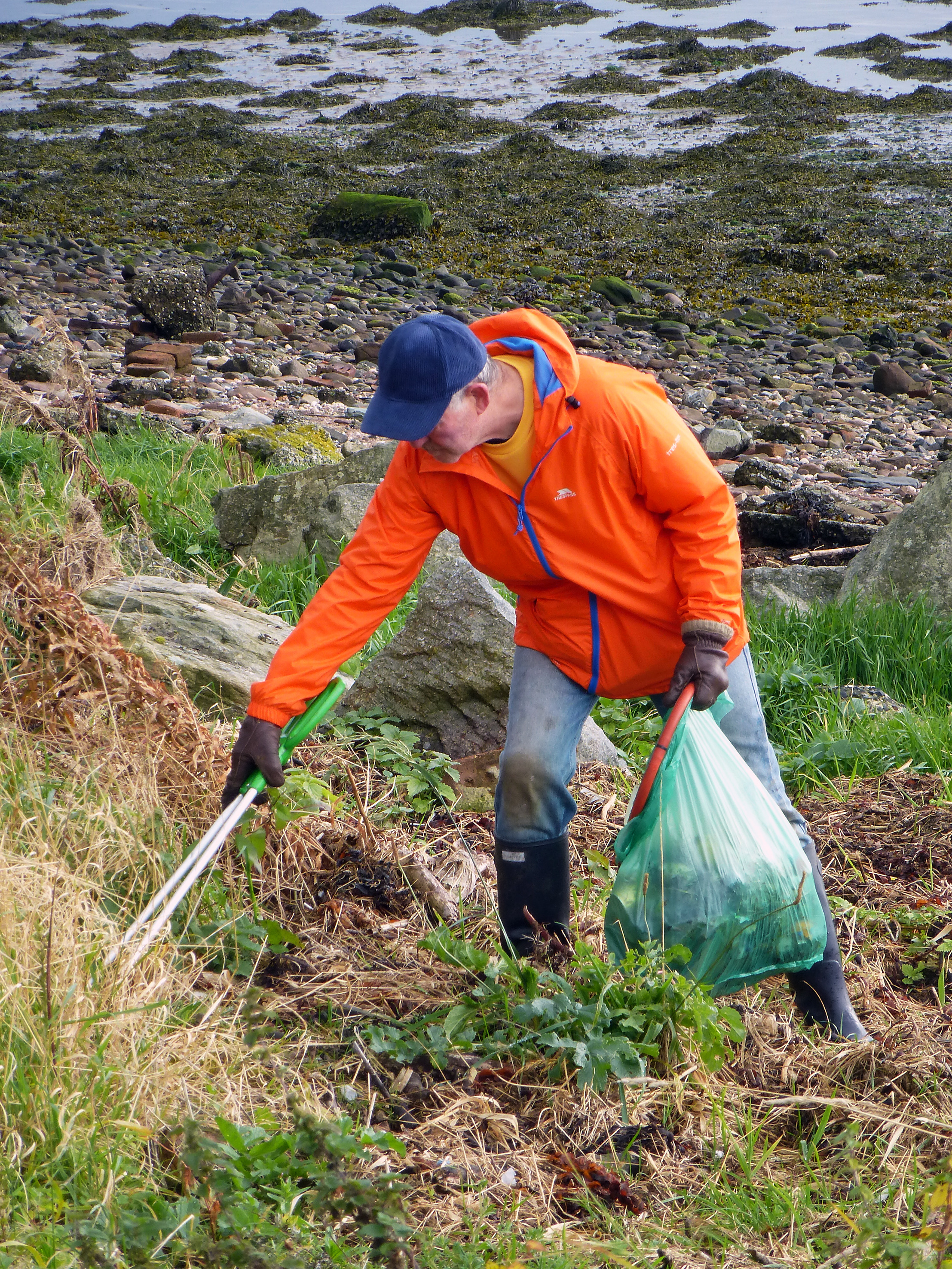 Cardrosss autumn beach clean saw around 30 bags of rubbish filled