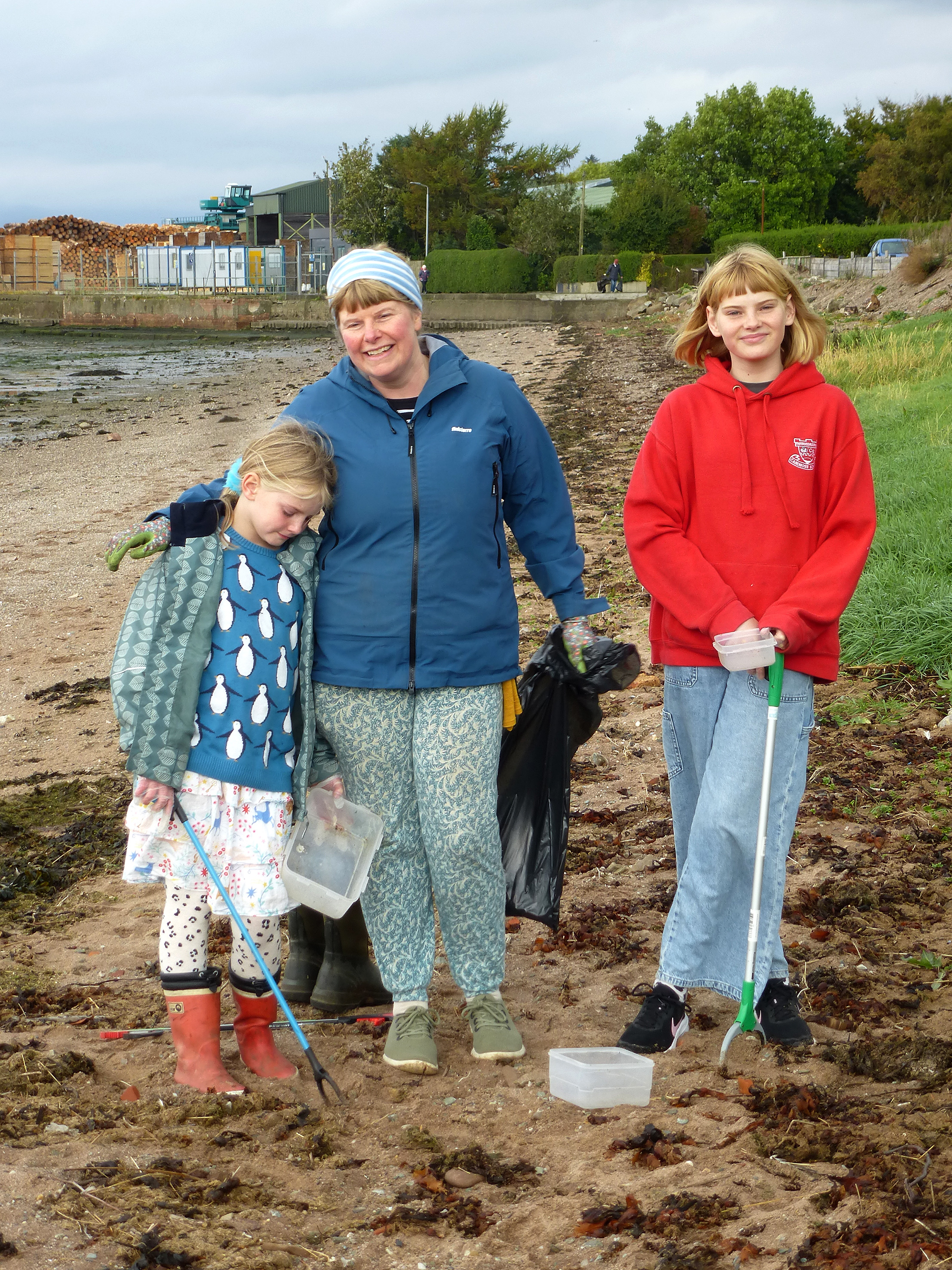 Cardrosss autumn beach clean saw around 30 bags of rubbish filled