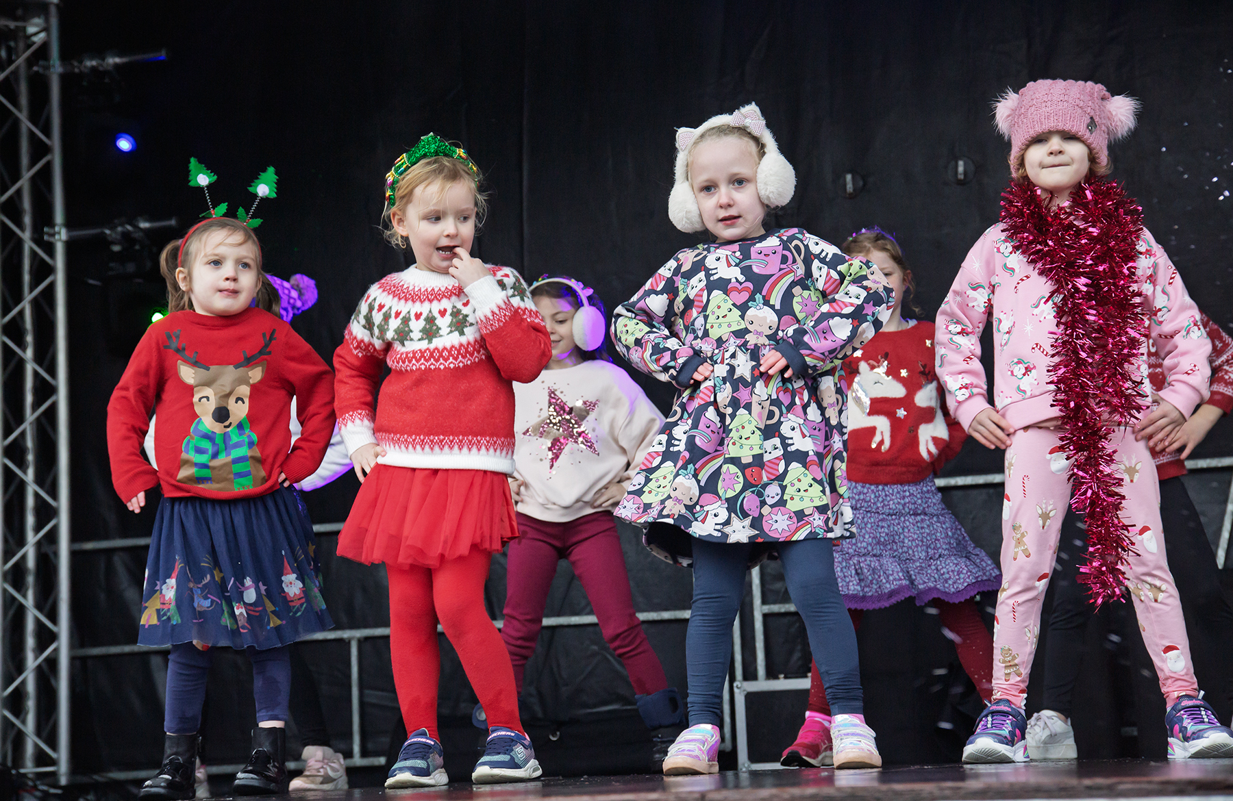 Storm Bert couldnt put entertainers or crowds turning out for Helensburghs Christmas lights switch-on