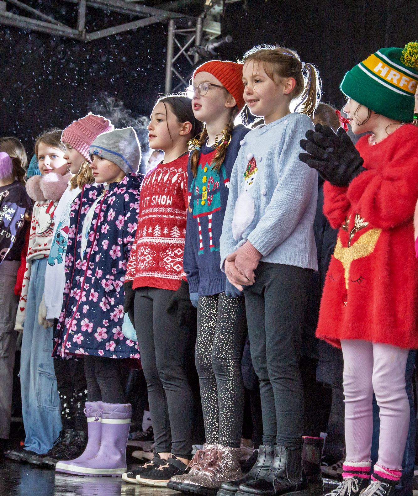 Storm Bert couldnt put entertainers or crowds turning out for Helensburghs Christmas lights switch-on