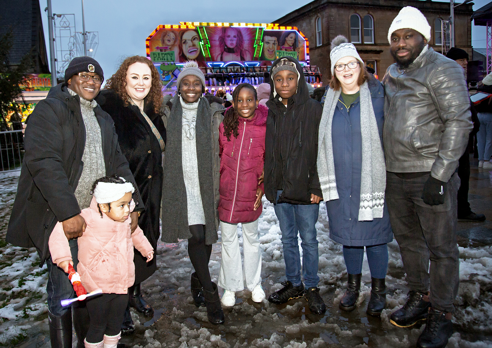 Storm Bert couldnt put entertainers or crowds turning out for Helensburghs Christmas lights switch-on